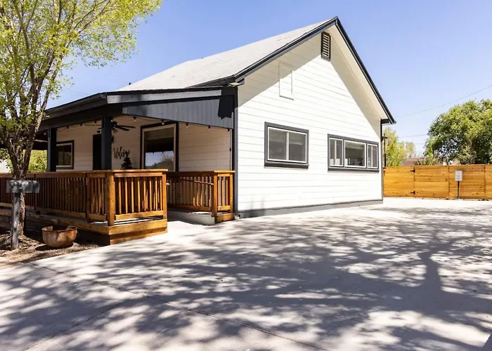 Holiday home Gorgeous Home-amazing Yard-fire Pit-walk To Town *