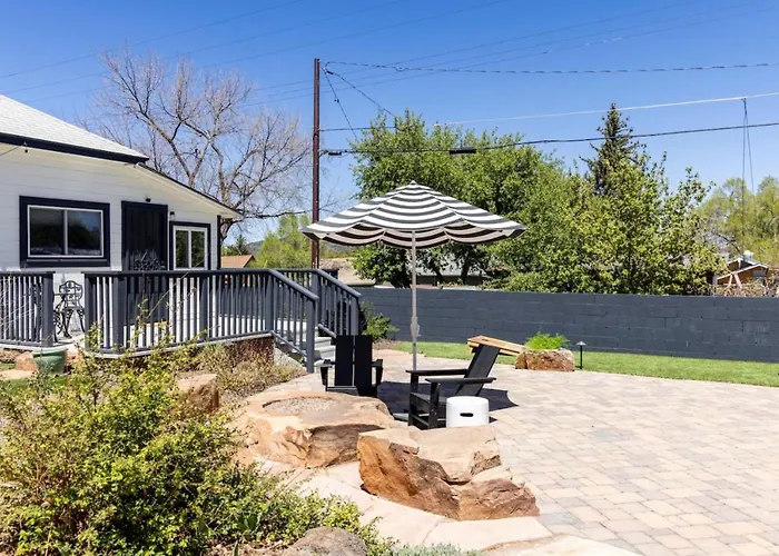 Holiday home Gorgeous Home-amazing Yard-fire Pit-walk To Town *